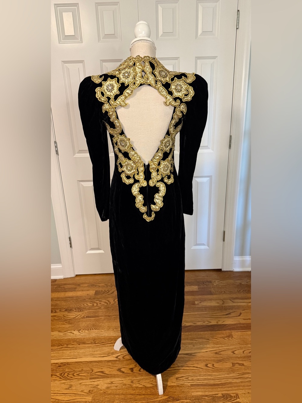 VTG 80s Alyce Designs Black Velvet Gold Sequin Gown Open Back Maxi Dress Sz 12